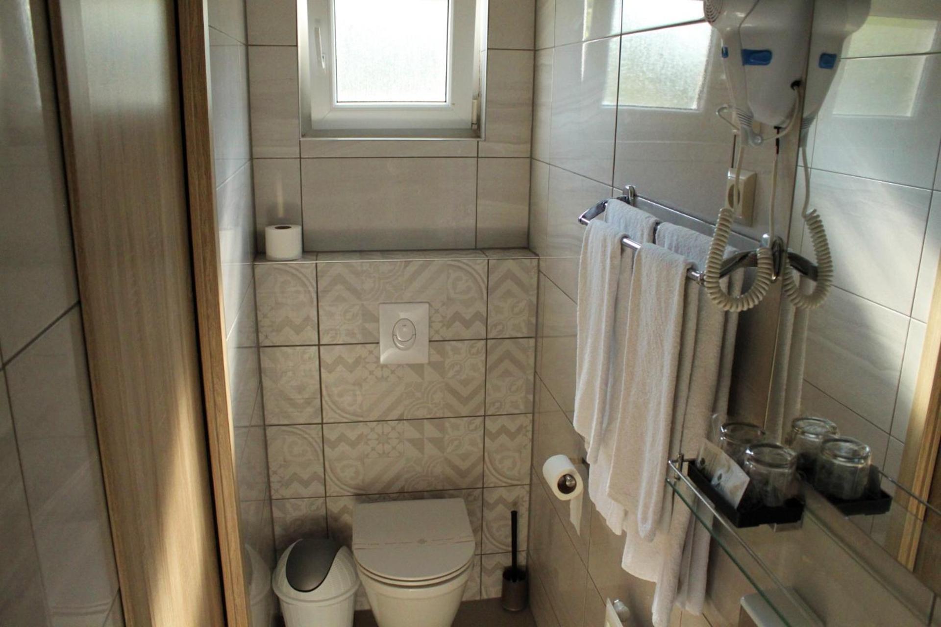 ياستريبارسكو Guesthouse Rezekov Podrum المظهر الخارجي الصورة