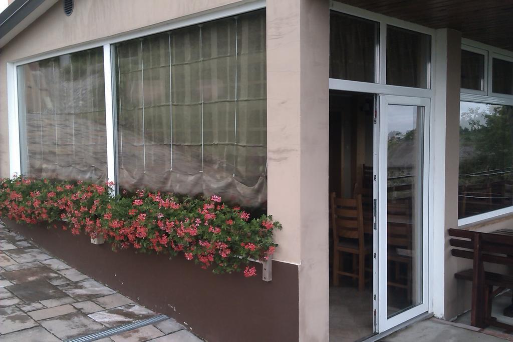 ياستريبارسكو Guesthouse Rezekov Podrum المظهر الخارجي الصورة