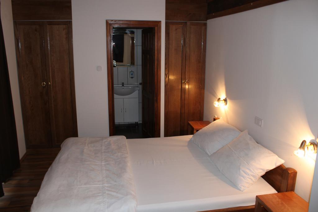ياستريبارسكو Guesthouse Rezekov Podrum المظهر الخارجي الصورة