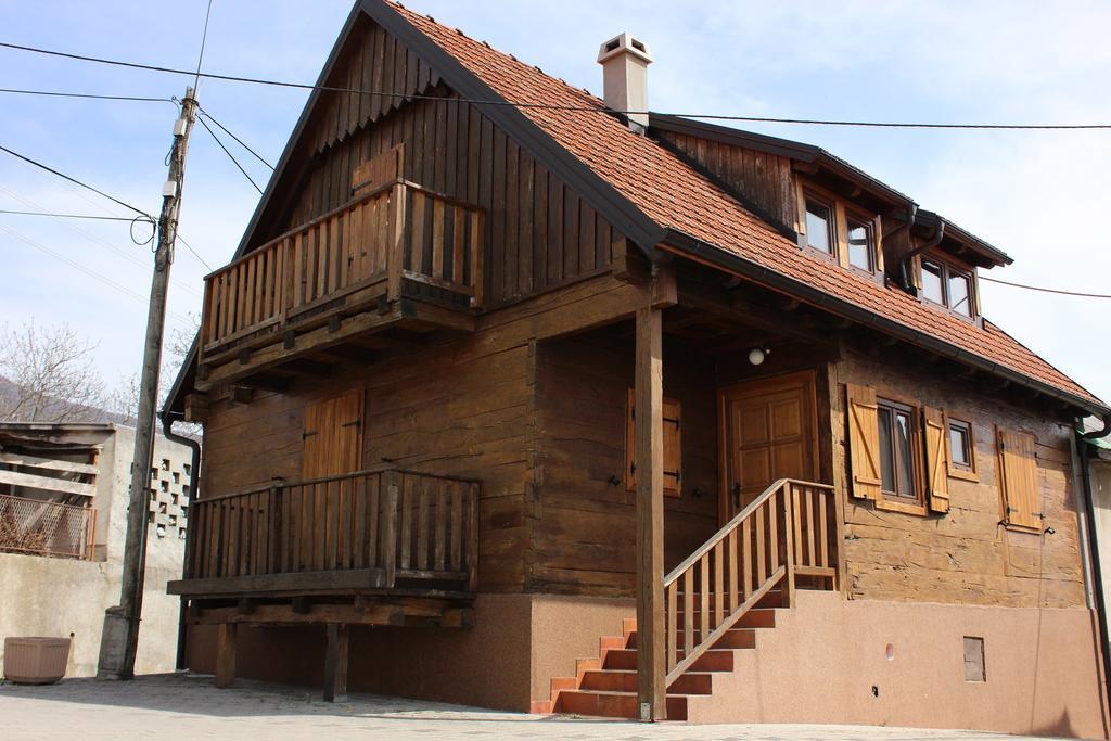 ياستريبارسكو Guesthouse Rezekov Podrum المظهر الخارجي الصورة